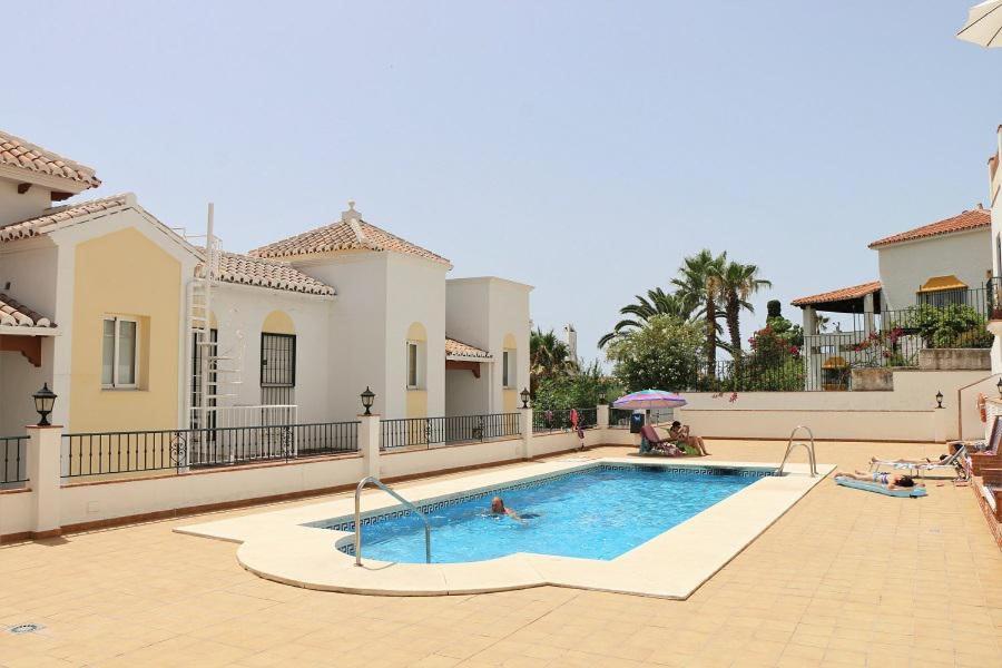 Casa Kasander, Two Bedroom Appartment Near Beach With Pool نيرخا المظهر الخارجي الصورة
