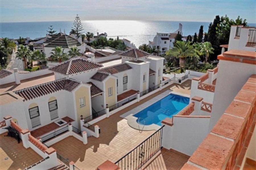 Casa Kasander, Two Bedroom Appartment Near Beach With Pool نيرخا المظهر الخارجي الصورة